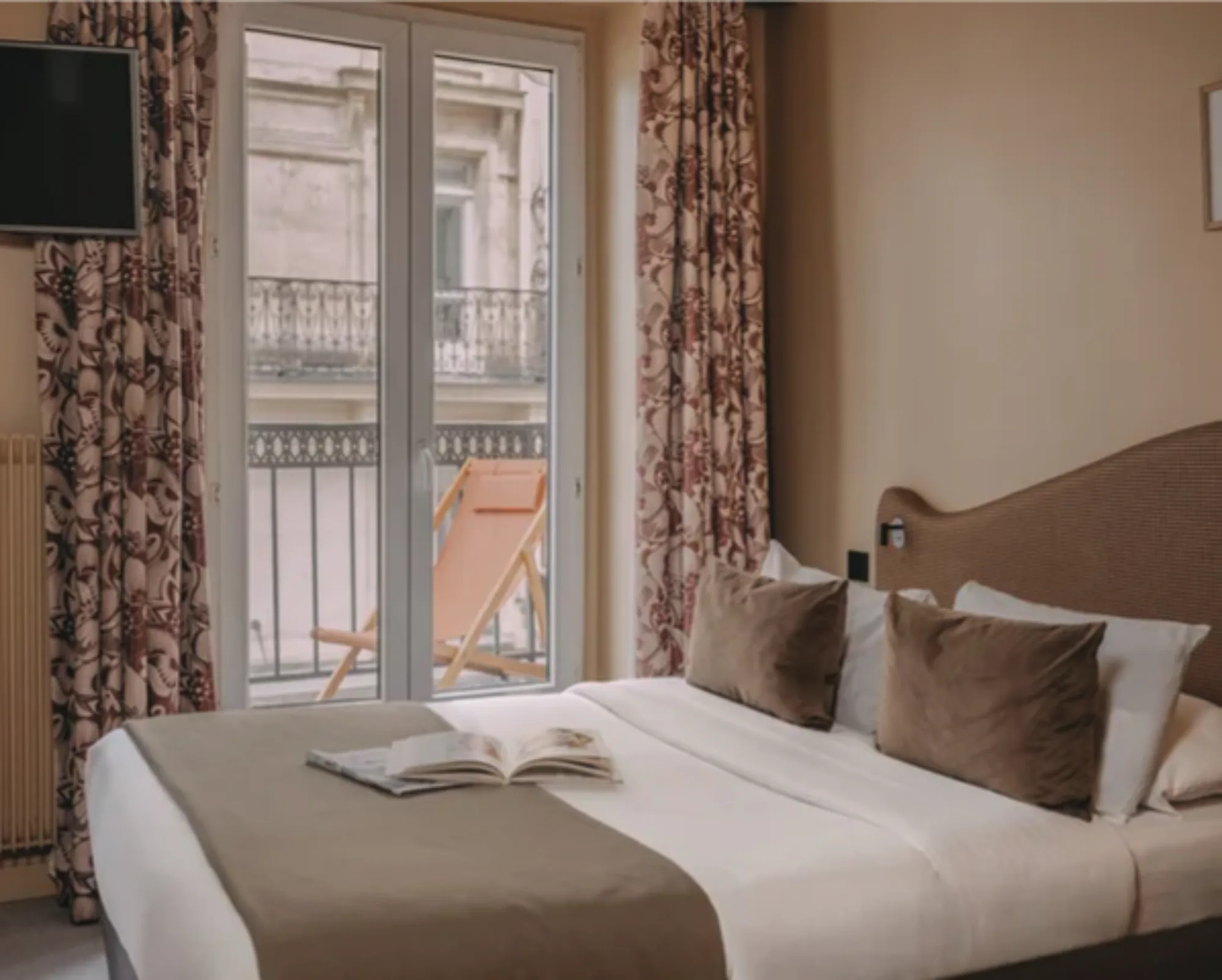 Bowo • Madeho paris