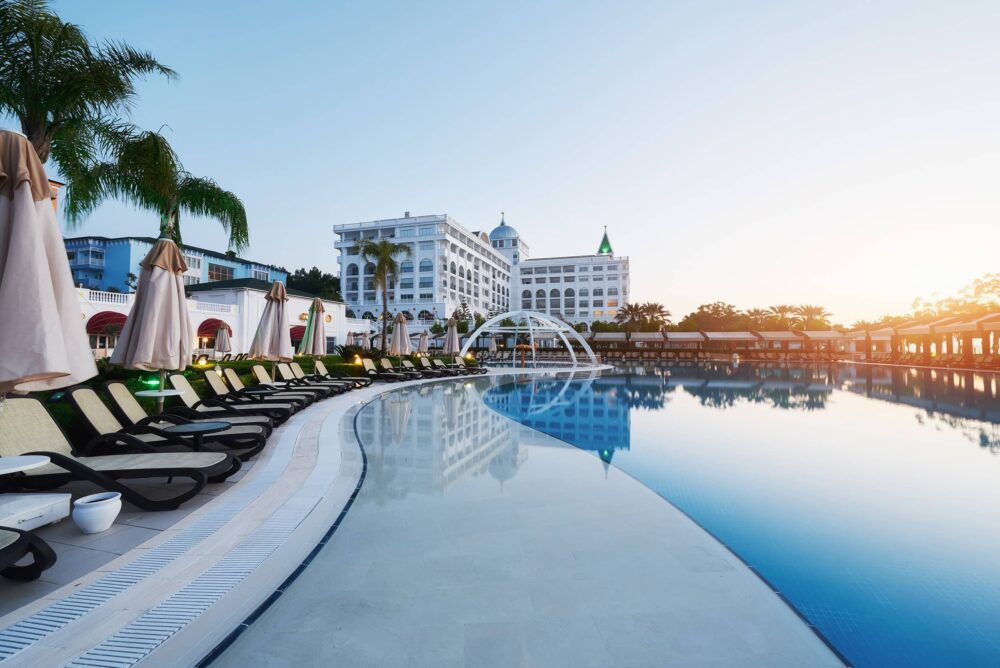 Bowo • renovation hotel